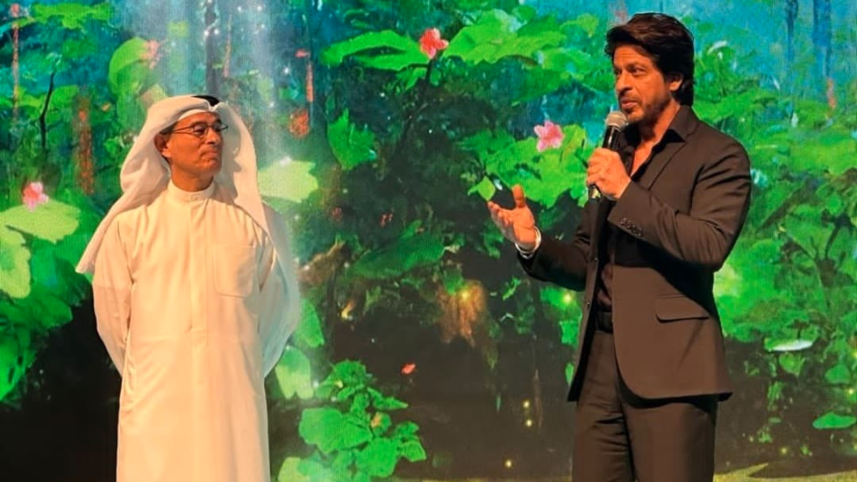 bollywood superstar shah rukh khan seen at emaar event in dubai