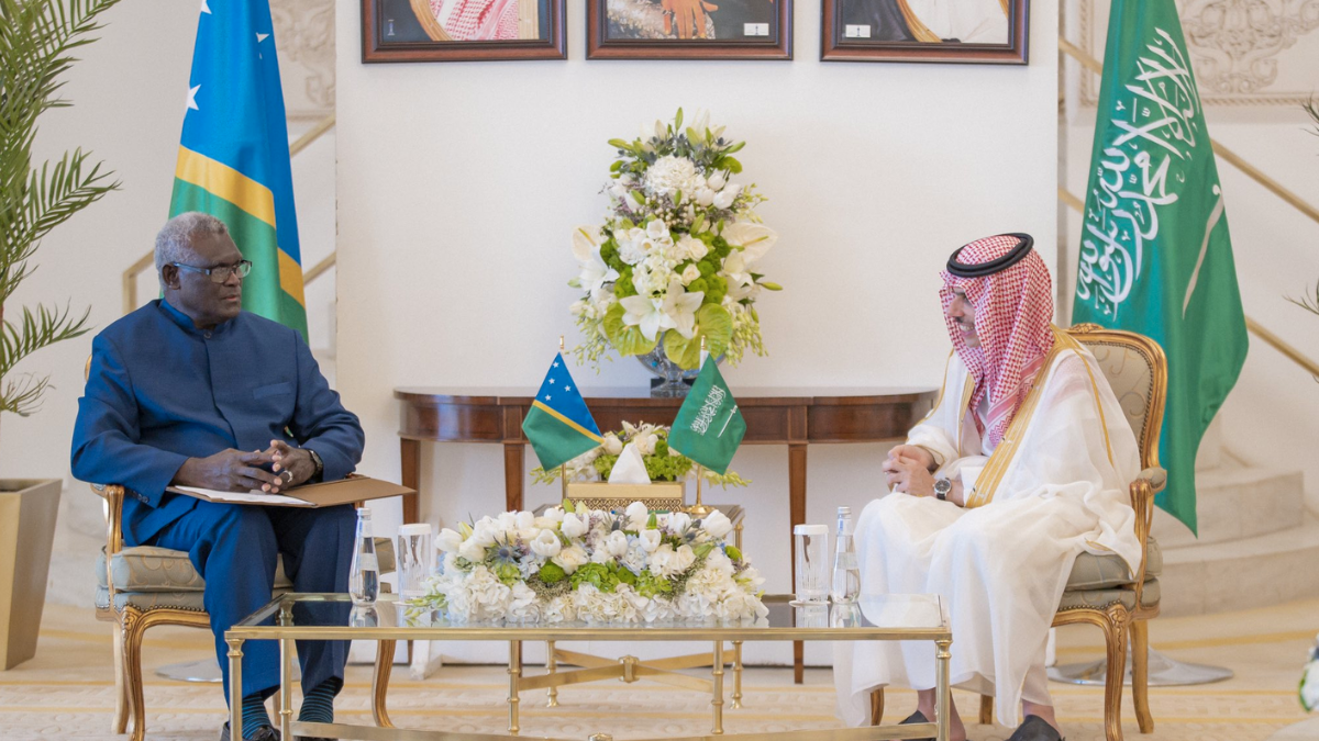 saudi arabia’s fm and solomon islands pm discuss ways to develop joint cooperation