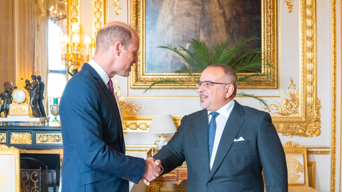 bahrain’s crown prince holds meeting with britain’s prince william