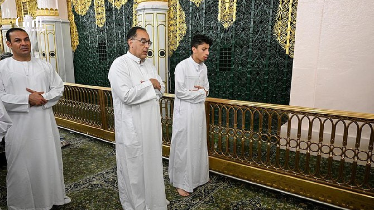 egypt’s prime minister visits prophet’s mosque in saudi arabia’s medina