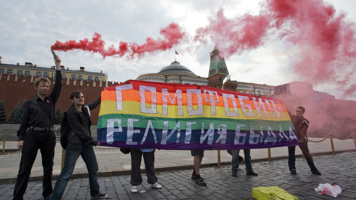 russia’s crackdown on lgbtq+ rights enters a new chapter