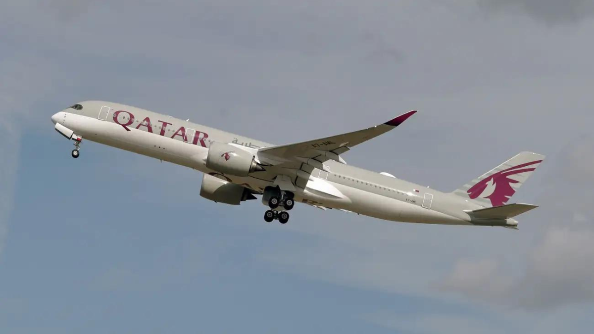 qatar airways pilot passes away onboard while off duty