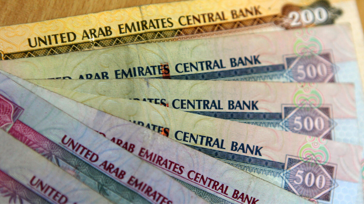 uae banks gains 5.8% savings deposits growth and $7.4 bn profitability