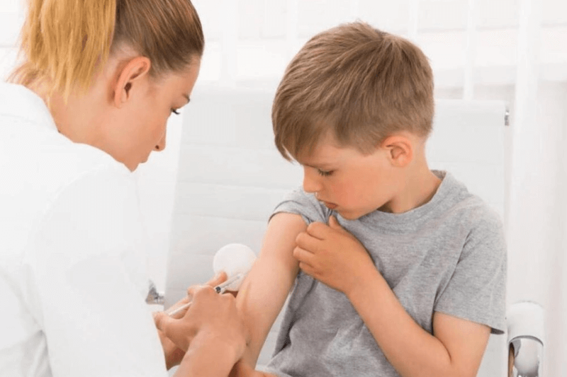 uae doctors stress importance of getting a flu vaccine before schools reopn