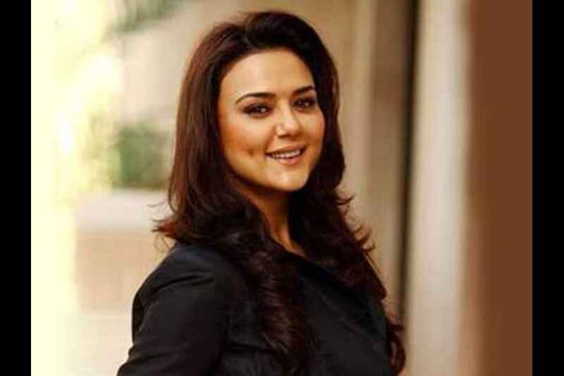 preity zinta breaks digital detox indian actress in jeddah for ipl mega auction