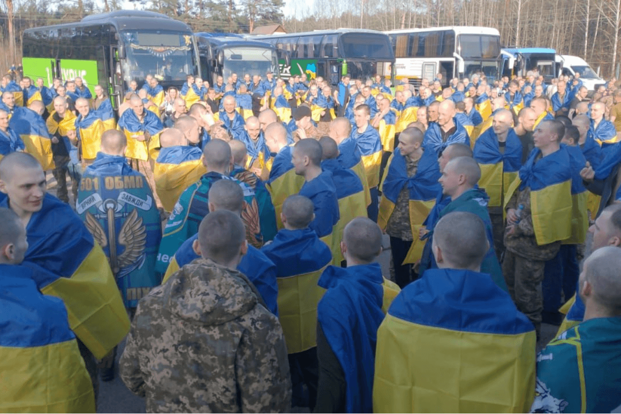 easter brings freedom largest pow swap in russia ukraine war