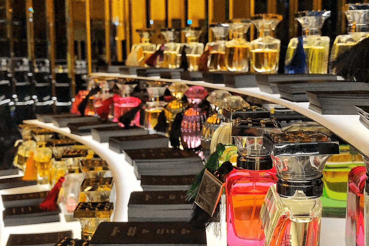 kuwait's premier perfume exhibition opens in hawalli