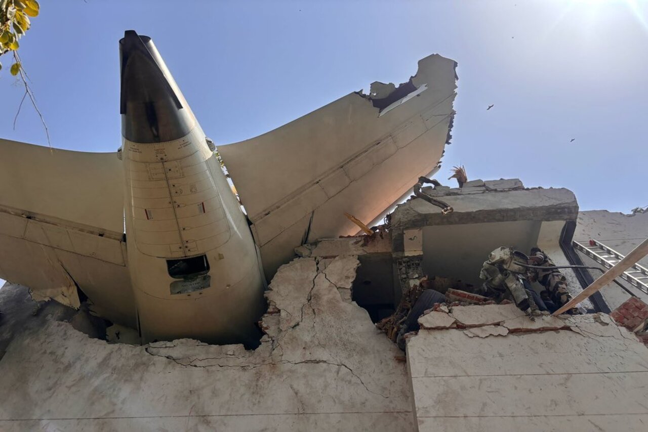 Air india place crash ahmedabad