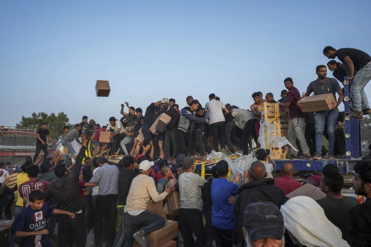 gaza aid distribution attacked 51 dead in khan younis strike