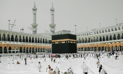 how to reach mecca from oman