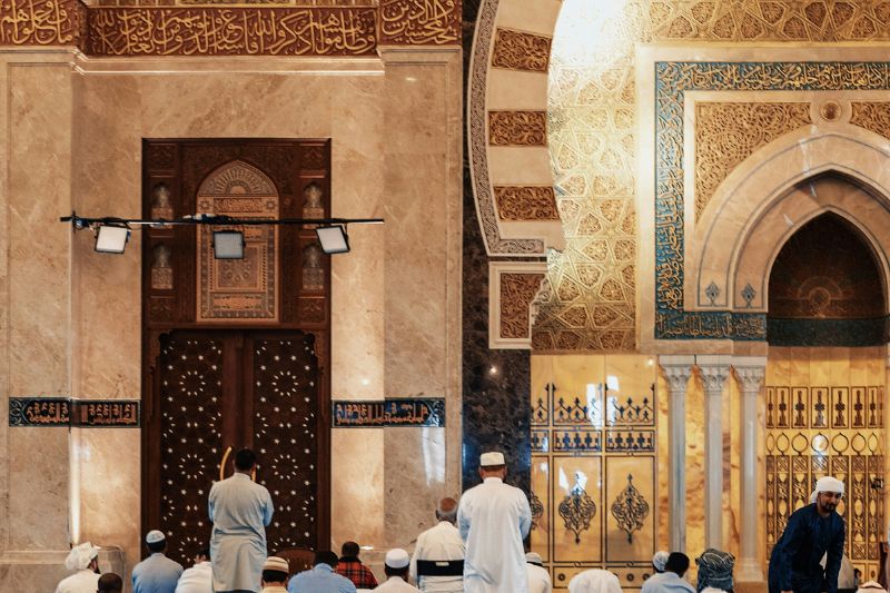 Balancing Ambition and Spirituality in Modern Arab Life: