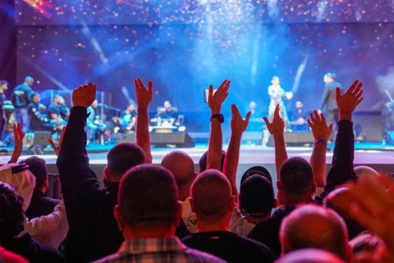 Dubai Shopping Festival 2025 Opens With Big Deals & Prizes