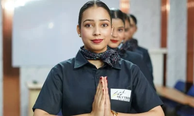 Cabin Crew Red Lip