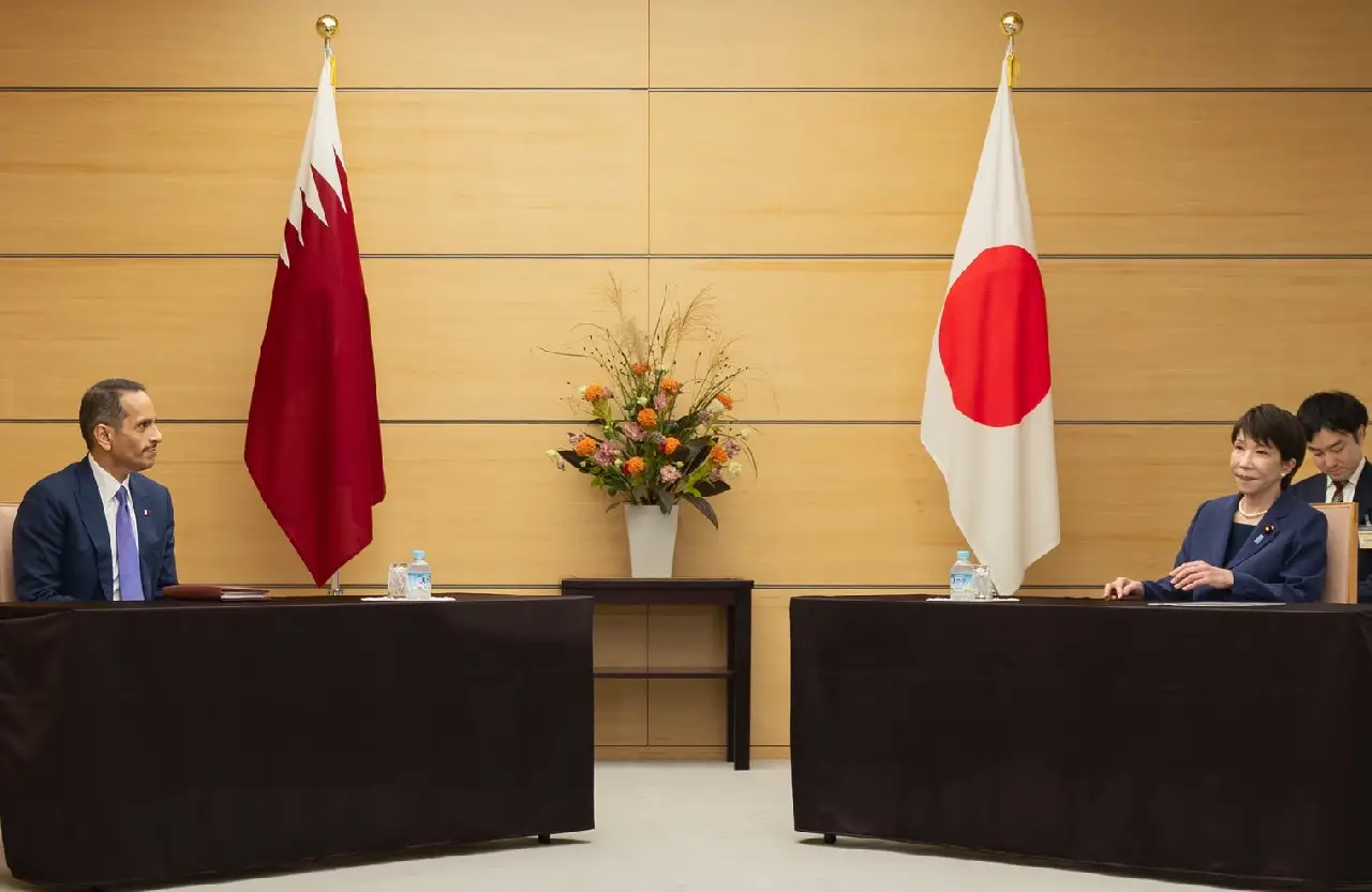 qatar pm holds talks with japan